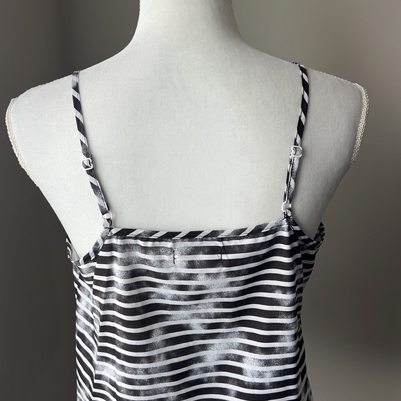 5/$25 Faded Glory Top - Picture 7 of 10